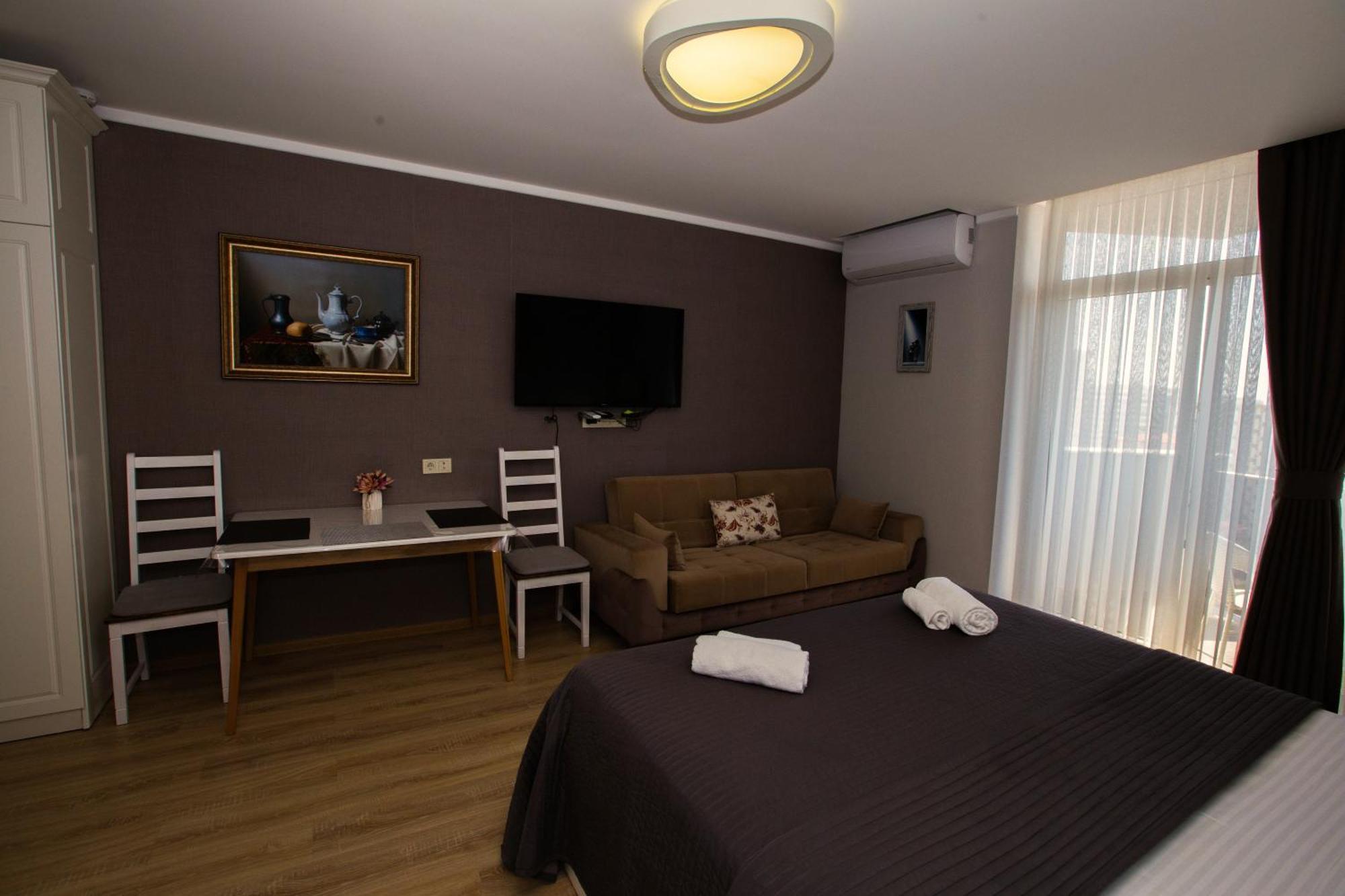 Panorama Sea Tower Aparthotel Batumi Exterior foto