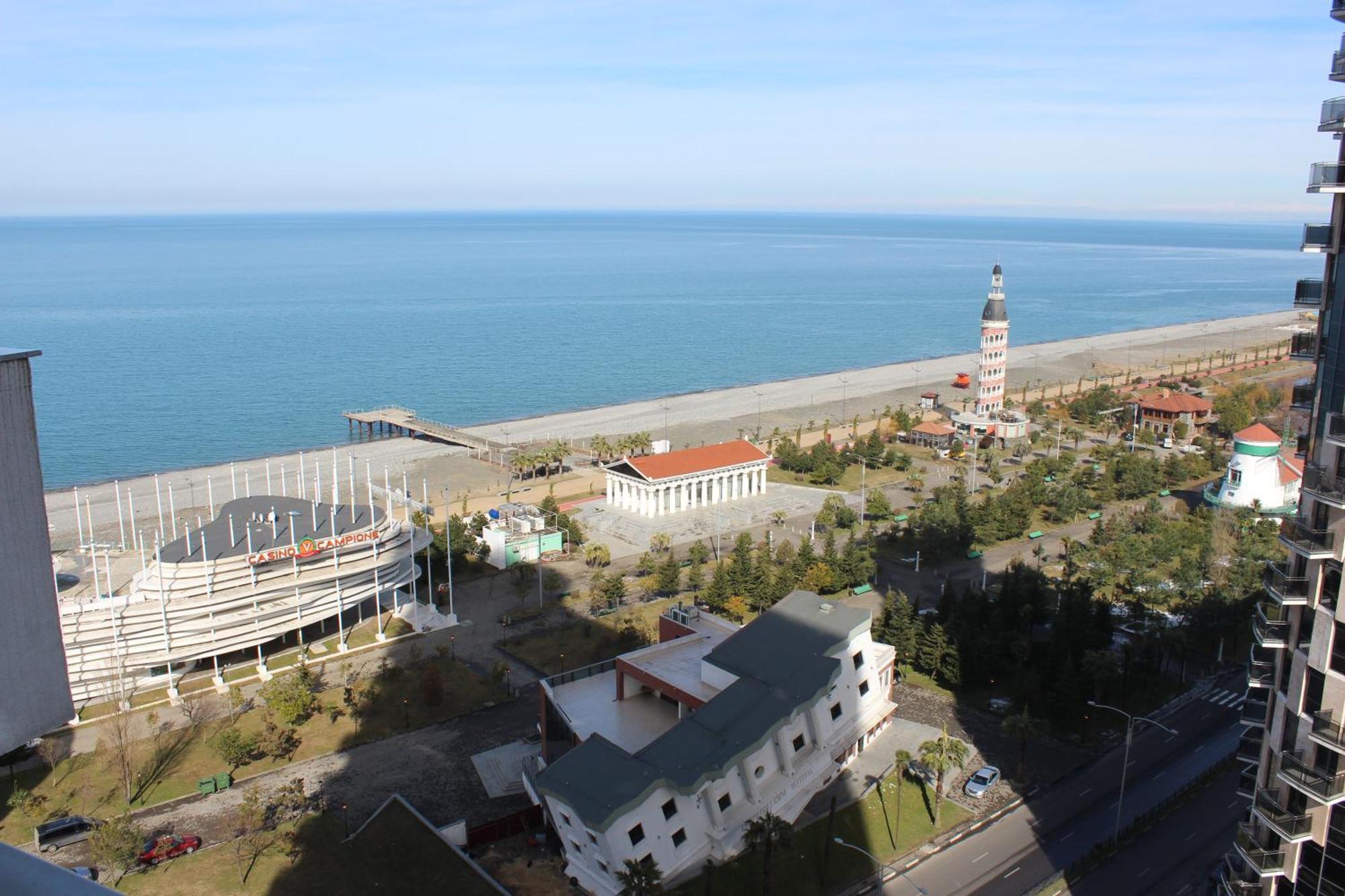 Panorama Sea Tower Aparthotel Batumi Exterior foto